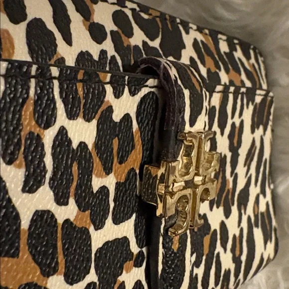 Tory Burch Leopard Print Long Wallet - Picture 11 of 12